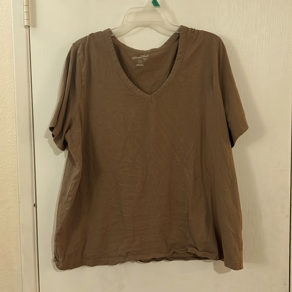Brown short sleeve v neck